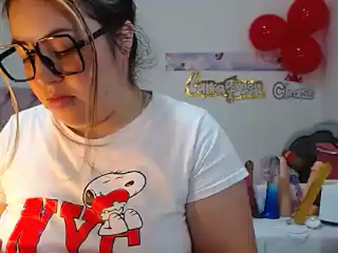 lanaqueen699 online show from February 2025 06:59:01 PM