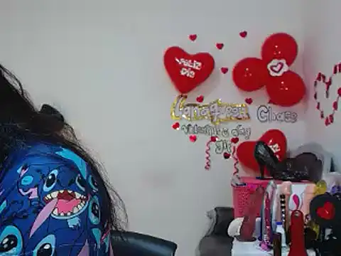 lanaqueen699 online show from February 2025 06:15:02 PM