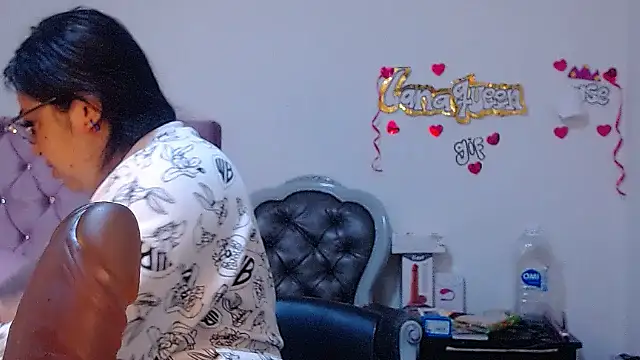 lanaqueen699 online show from April 2026 12:45:02 PM