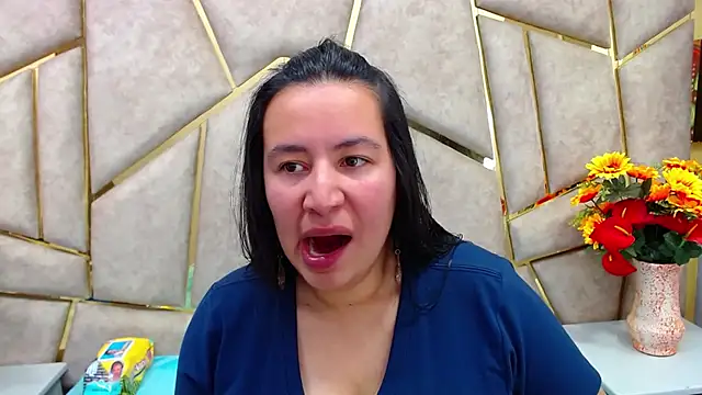 NaomyPrinces online show from February 2025 01:54:02 PM