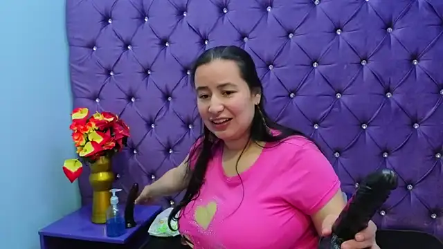 NaomyPrinces online show from October 2025 02:25:02 PM