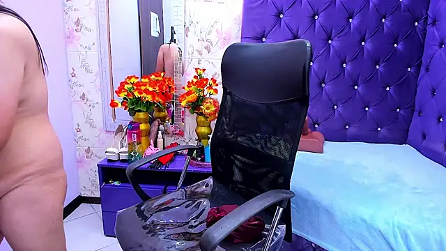 Snapshot of NaomyPrinces chatting on July 2026 02:43:01 PM NaomyPrinces online show from July 2026 02:43:01 PM