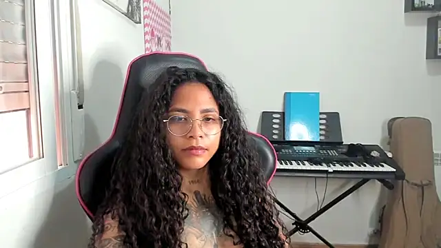 Snapshot of Ama_music chatting on May 2026 05:09:01 PM Ama music online show from May 2026 05:09:01 PM
