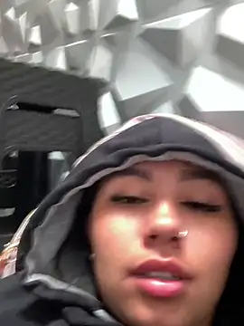 Larabrooks online show from February 2026 05:19:01 PM