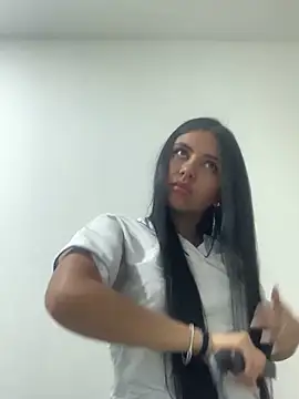 Larabrooks online show from February 2026 05:42:02 PM