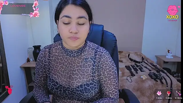 AmorMia online show from November 2025 08:33:02 PM