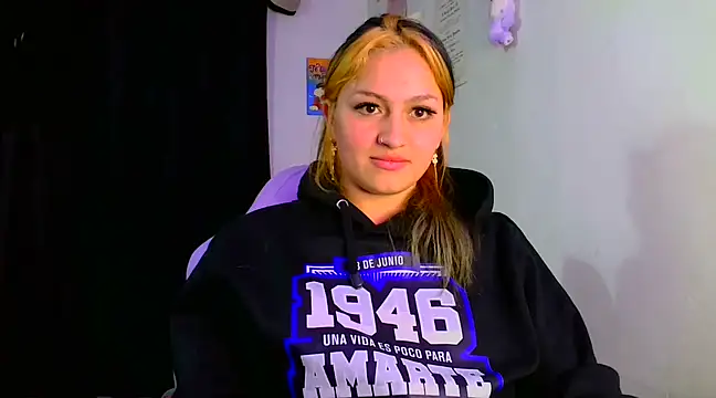 lucycherry   online show from December 2024 06:05:02 AM