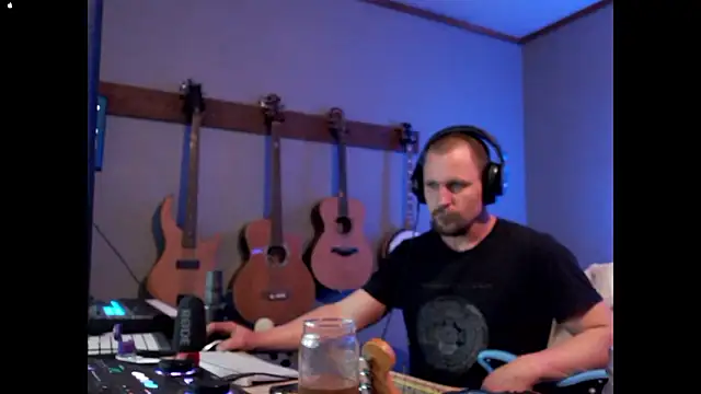 Snapshot of itsjameswebbscope chatting on February 2026 07:57:01 AM itsjameswebbscope online show from February 2026 07:57:01 AM