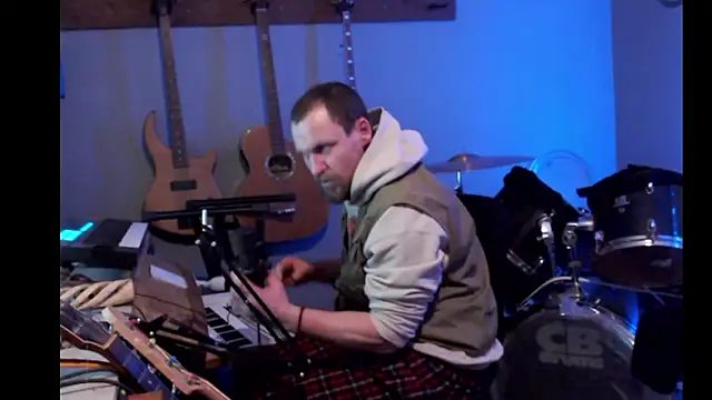 Snapshot of itsjameswebbscope chatting on February 2026 05:11:01 PM itsjameswebbscope online show from February 2026 05:11:01 PM