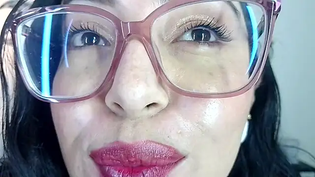 EvoletFMK online show from November 2025 06:29:02 PM