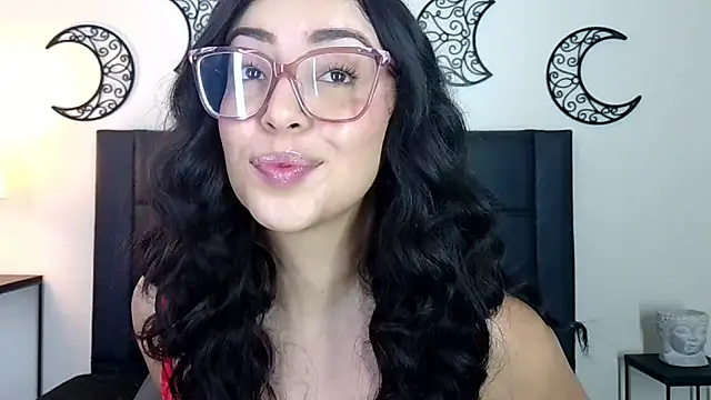 EvoletFMK online show from November 2025 06:28:01 PM