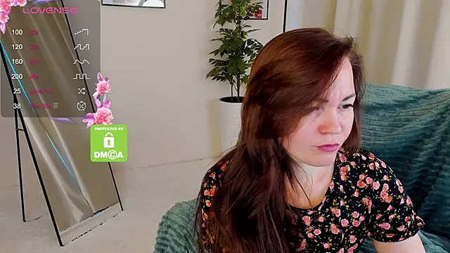 VanessaSmuth online show from October 2025 03:17:02 AM