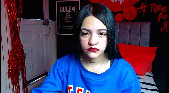 Violettasquirt online show from March 2025 03:09:02 PM