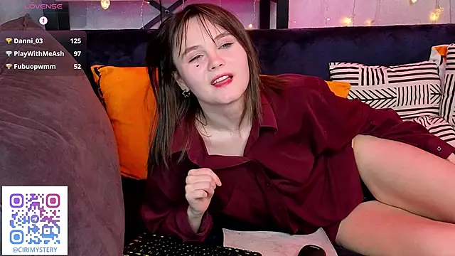 Snapshot of CiriRianonn chatting on February 2025 10:37:02 AM CiriRianonn online show from February 2025 10:37:02 AM