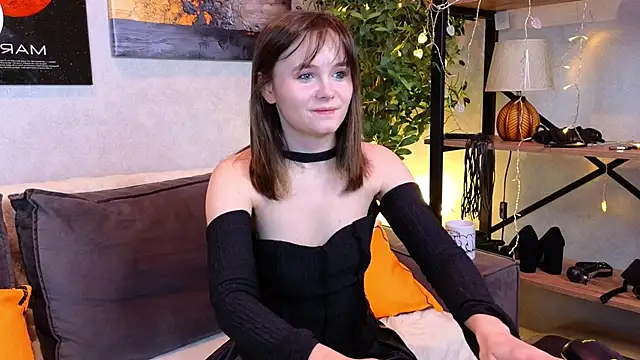 Snapshot of CiriRianonn chatting on March 2025 04:26:01 AM CiriRianonn online show from March 2025 04:26:01 AM