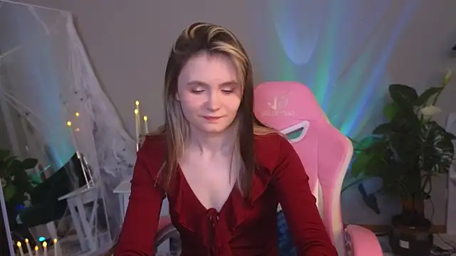 Snapshot of CiriRianonn chatting on October 2025 04:37:01 AM CiriRianonn online show from October 2025 04:37:01 AM