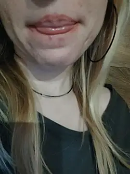 Linda 999 online show from March 2025 04:33:02 PM