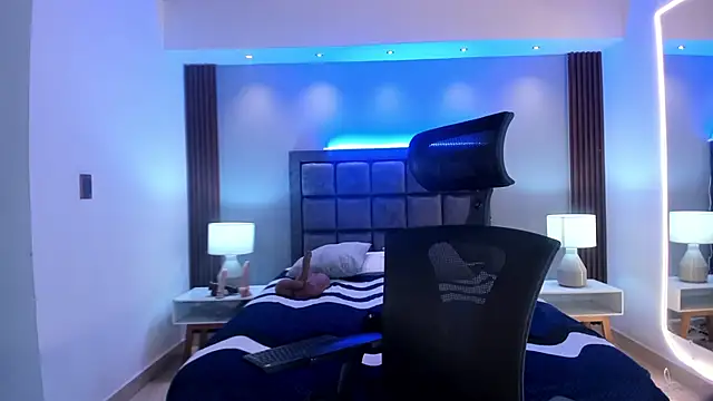 Susann Ross online show from September 2025 10:59:01 AM