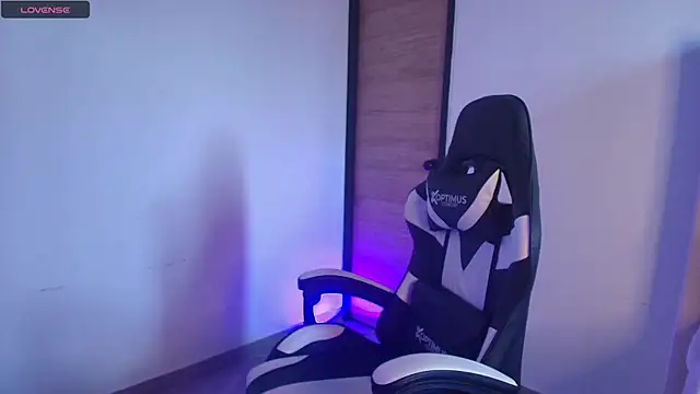 -Sofii  online show from September 2025 07:46:02 PM