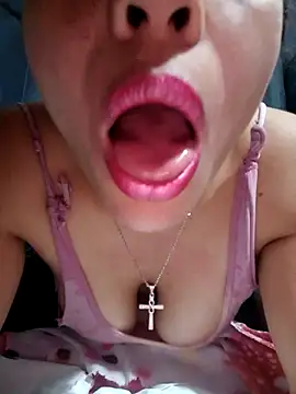 LunaDrago online show from March 2025 10:41:02 AM