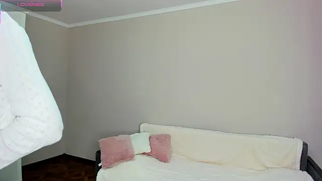 -Sacura- online show from September 2025 04:07:01 PM