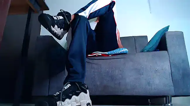 Snapshot of mastersmits chatting on February 2025 05:53:01 AM mastersmits online show from February 2025 05:53:01 AM