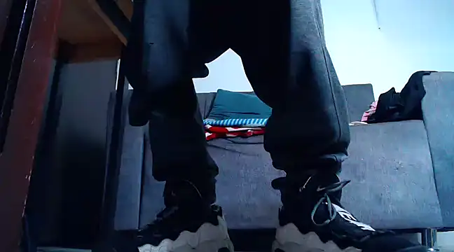 Snapshot of mastersmits chatting on February 2025 09:25:02 AM mastersmits online show from February 2025 09:25:02 AM