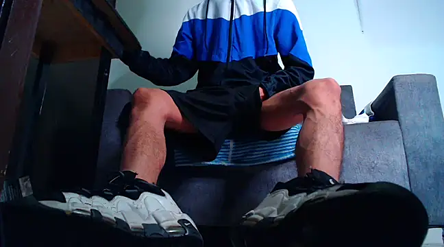 Snapshot of mastersmits chatting on March 2025 07:10:01 AM mastersmits online show from March 2025 07:10:01 AM