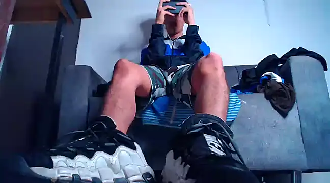 Snapshot of mastersmits chatting on March 2025 08:08:01 AM mastersmits online show from March 2025 08:08:01 AM