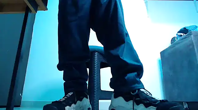 Snapshot of mastersmits chatting on March 2025 01:54:01 AM mastersmits online show from March 2025 01:54:01 AM