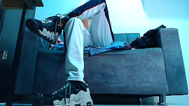 Snapshot of mastersmits chatting on September 2025 12:44:01 AM mastersmits online show from September 2025 12:44:01 AM