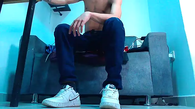 Snapshot of mastersmits chatting on October 2025 02:12:02 AM mastersmits online show from October 2025 02:12:02 AM