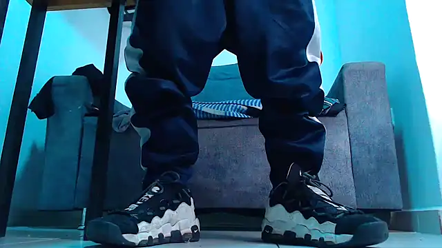 Snapshot of mastersmits chatting on November 2025 01:25:02 AM mastersmits online show from November 2025 01:25:02 AM