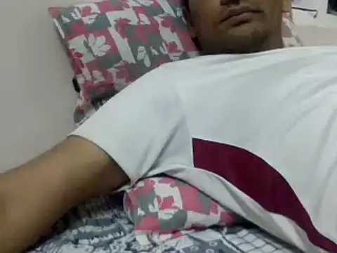 NiceBoy9099 online show from December 2024 06:21:01 PM