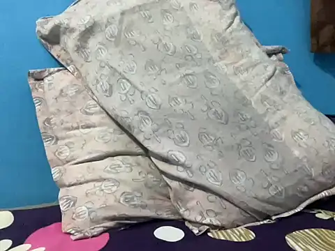 NiceBoy9099 online show from February 2026 05:22:02 PM