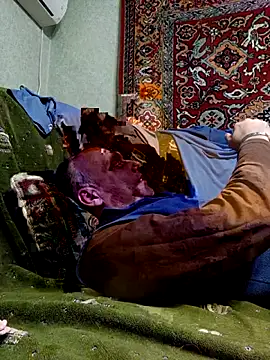 Pineapple04 online show from October 2025 06:28:01 PM