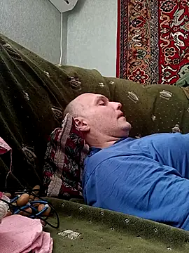 Pineapple04 online show from April 2026 07:11:01 AM