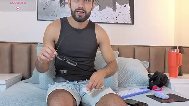 Ethan  Walker online show from March 2026 07:15:02 PM