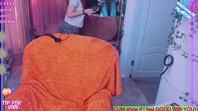 Snapshot of Toxic_Ellies chatting on March 2025 01:51:01 PM Toxic Ellies online show from March 2025 01:51:01 PM