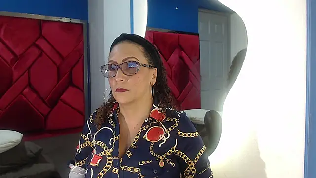 EvaMills1 online show from January 2025 07:37:01 PM