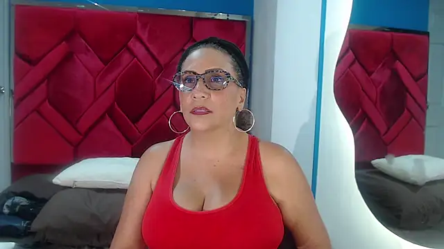 EvaMills1 online show from February 2025 07:42:01 PM