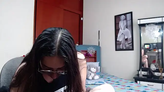 Snapshot of jeyloveebony chatting on December 2024 04:49:02 PM jeyloveebony online show from December 2024 04:49:02 PM