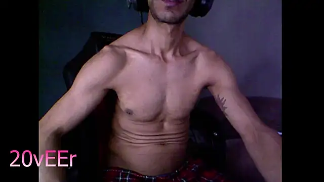 20vEEr online show from October 2025 08:31:02 PM