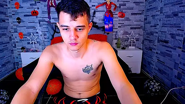 ADAM HOT online show from October 2025 08:53:02 PM