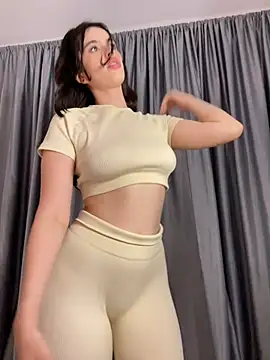 Mavi Coless online show from February 2025 05:02:01 AM