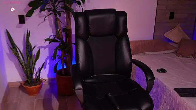 sammy laszlow online show from December 2025 01:57:02 AM