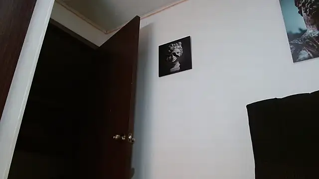 Hendry  online show from March 2025 03:02:02 AM