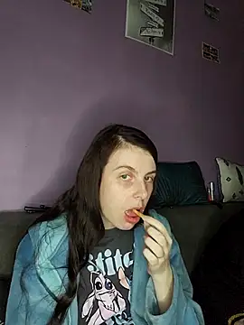 Snapshot of chachalette444 chatting on March 2025 09:10:02 PM chachalette444 online show from March 2025 09:10:02 PM