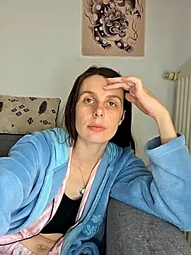 Snapshot of chachalette444 chatting on February 2026 01:31:02 PM chachalette444 online show from February 2026 01:31:02 PM