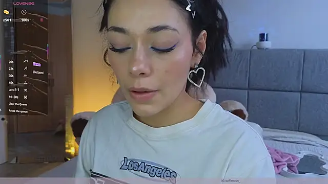 Soffimoon  online show from July 2026 08:18:02 PM